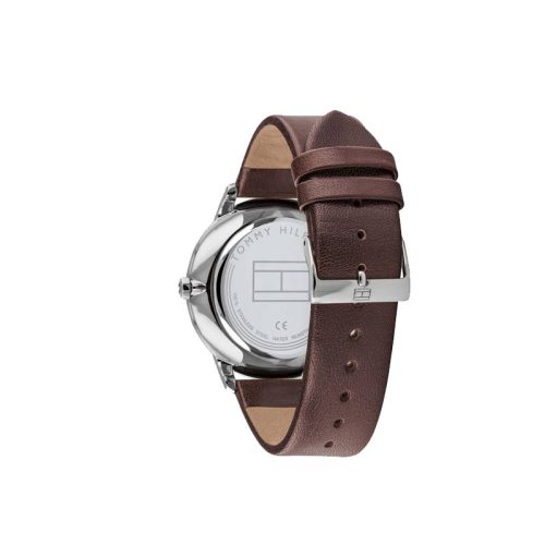 tom-1791605-02