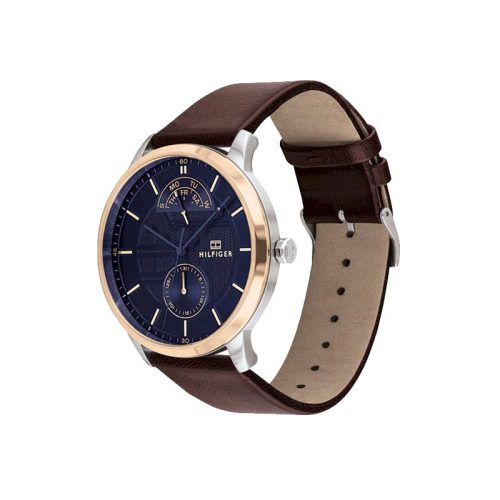 tom-1791605-03