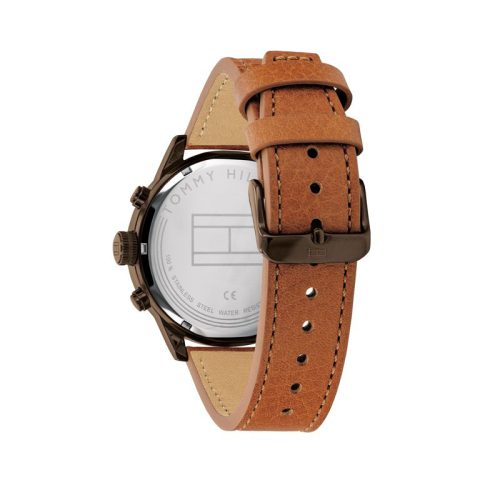 TOM-1791594-02