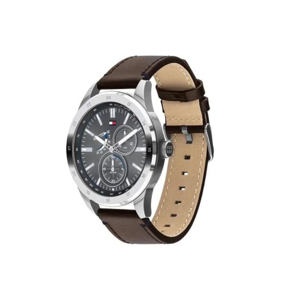 TOM-1791637-02