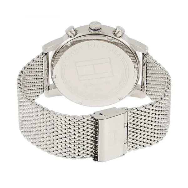 tom-1791398-02