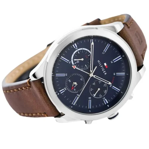 tom-1791741-02