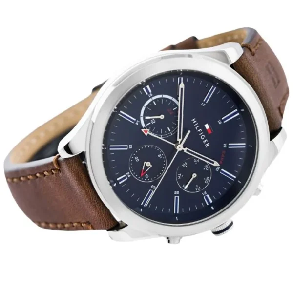 tom-1791741-02