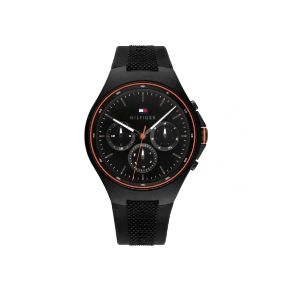 tom-1792056