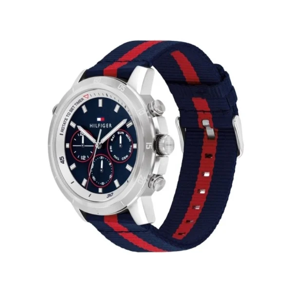 tom-1792124