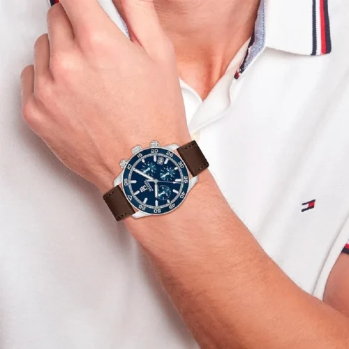 tom-1792163