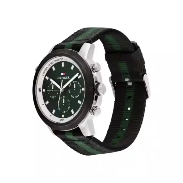 tom-1792107